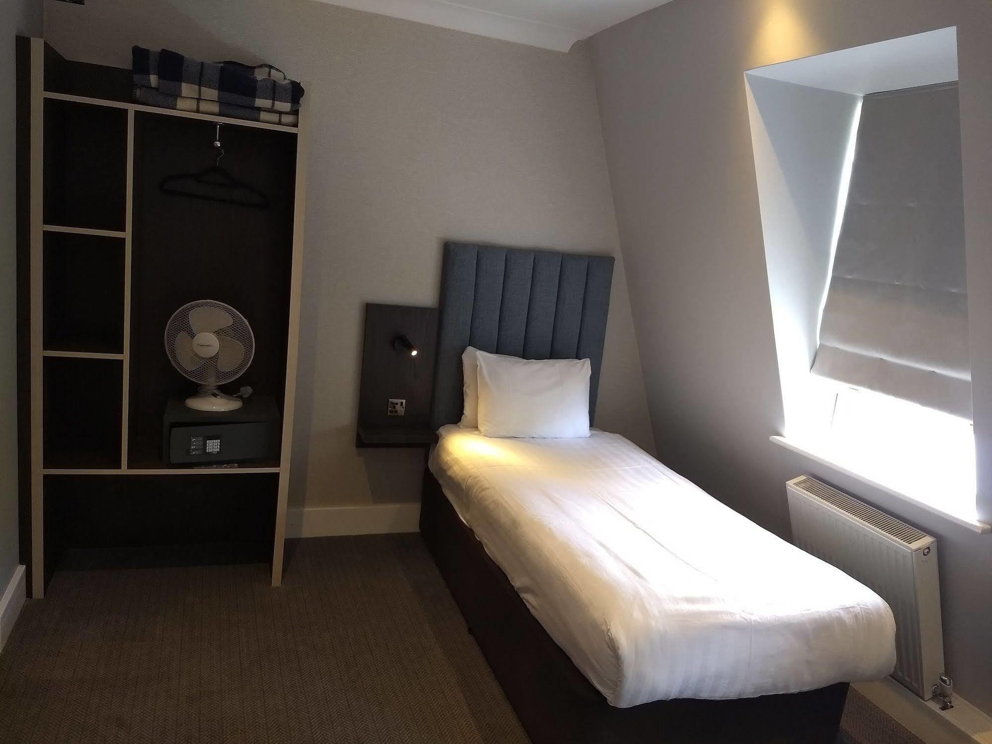 Garden Court Hotel London Luaran gambar